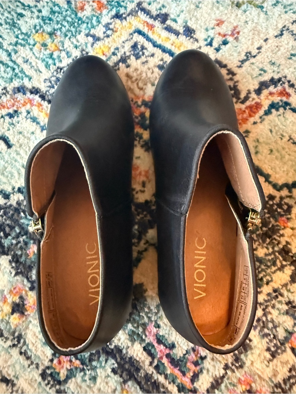 VIONIC Joy Jolene Black Leather Ankle Booties Side Zip Comfort Heels Size 7 - Picture 5 of 9